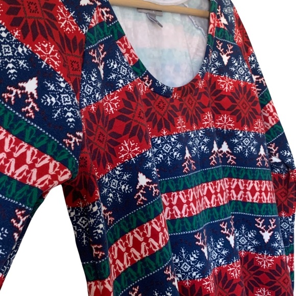 Lord & Taylor | super soft fleece lined Christmas night shirt - Picture 2 of 4